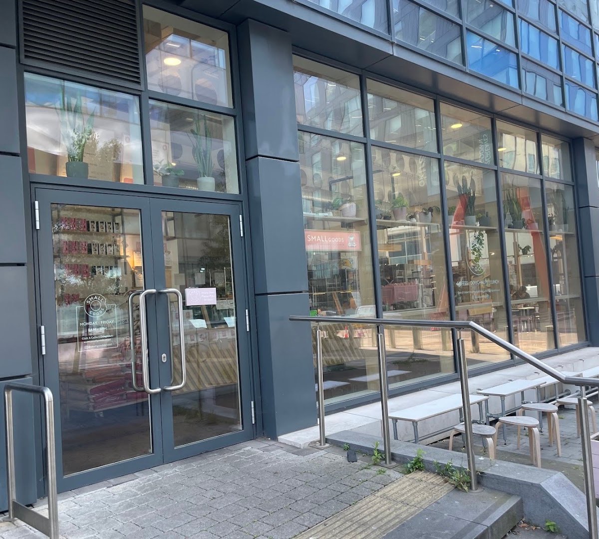 Small Goods specialty coffee shop in Bristol - photo 8