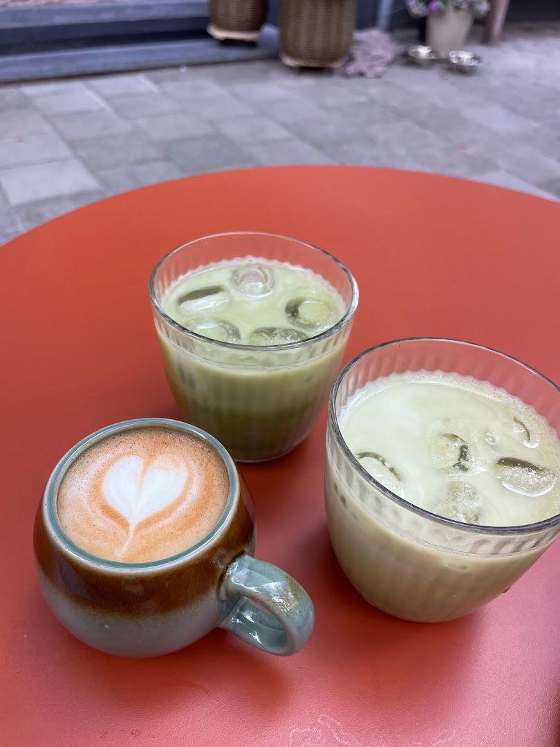 Sol coffee bar specialty coffee shop in Amsterdam - photo 10