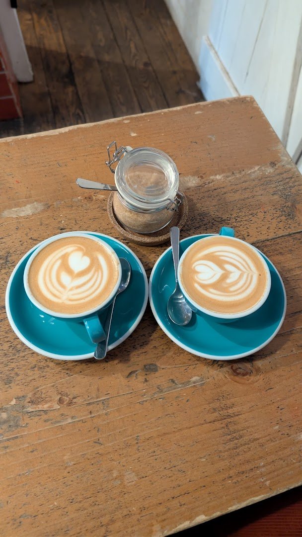 Tamp & Pull Espresso Bar specialty coffee shop in Budapest - photo 9