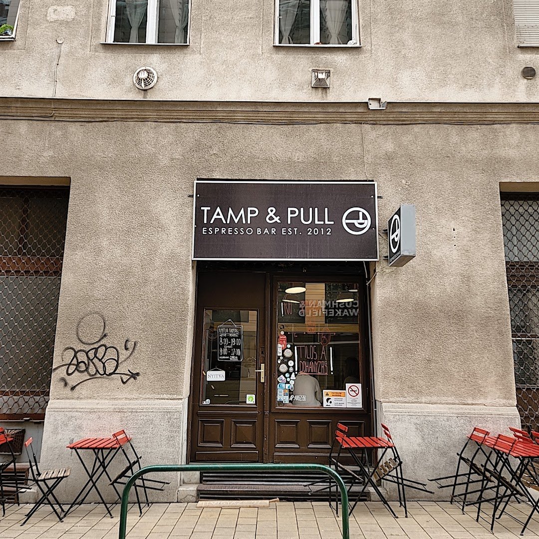 Tamp & Pull Espresso Bar specialty coffee shop in Budapest - photo 10