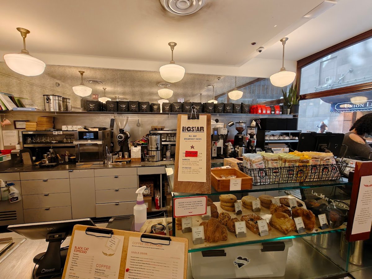 Intelligentsia Coffee Monadnock Coffeebar specialty coffee shop in Chicago - photo 5