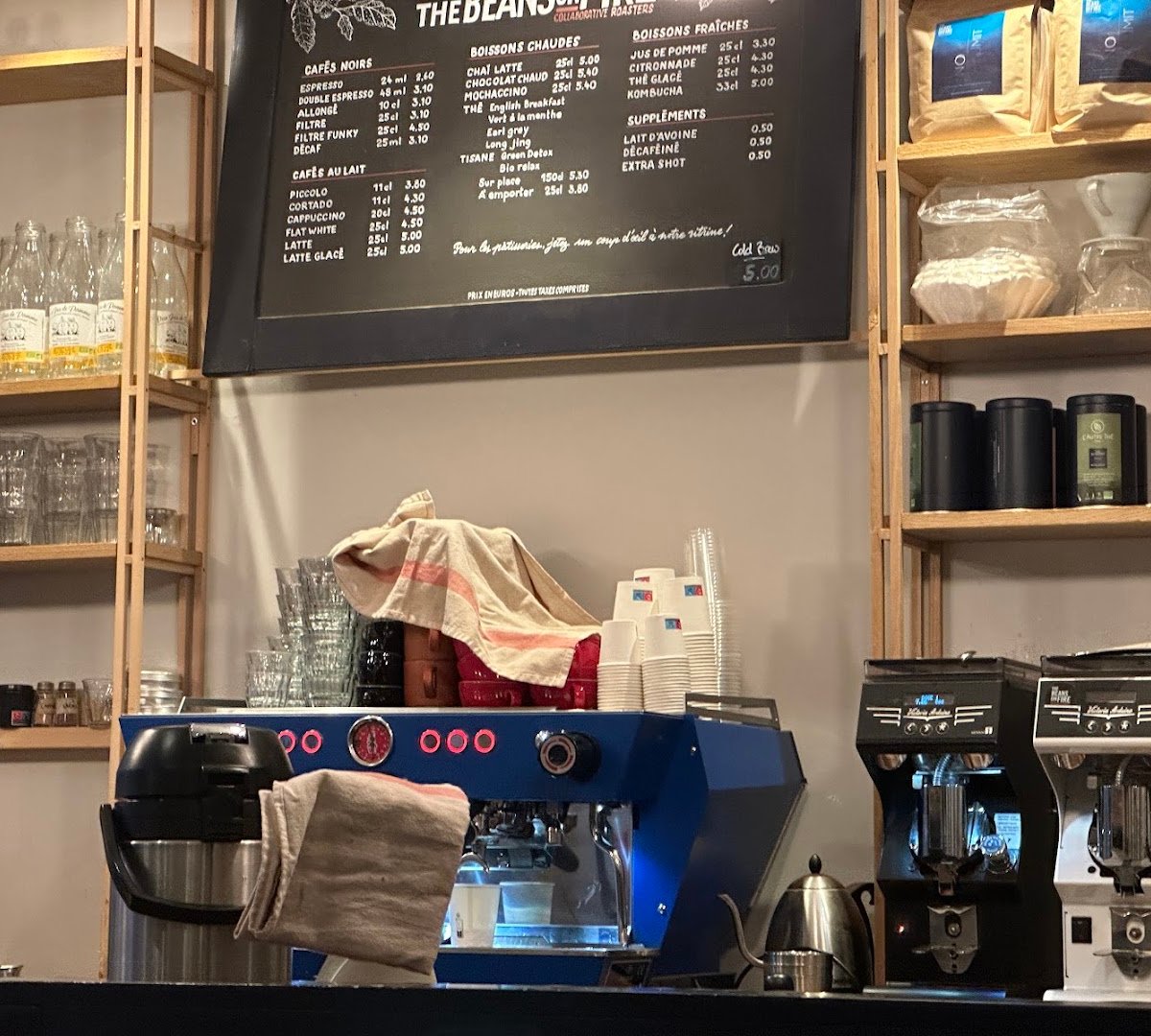 The Beans on Fire specialty coffee shop in Paris - photo 10