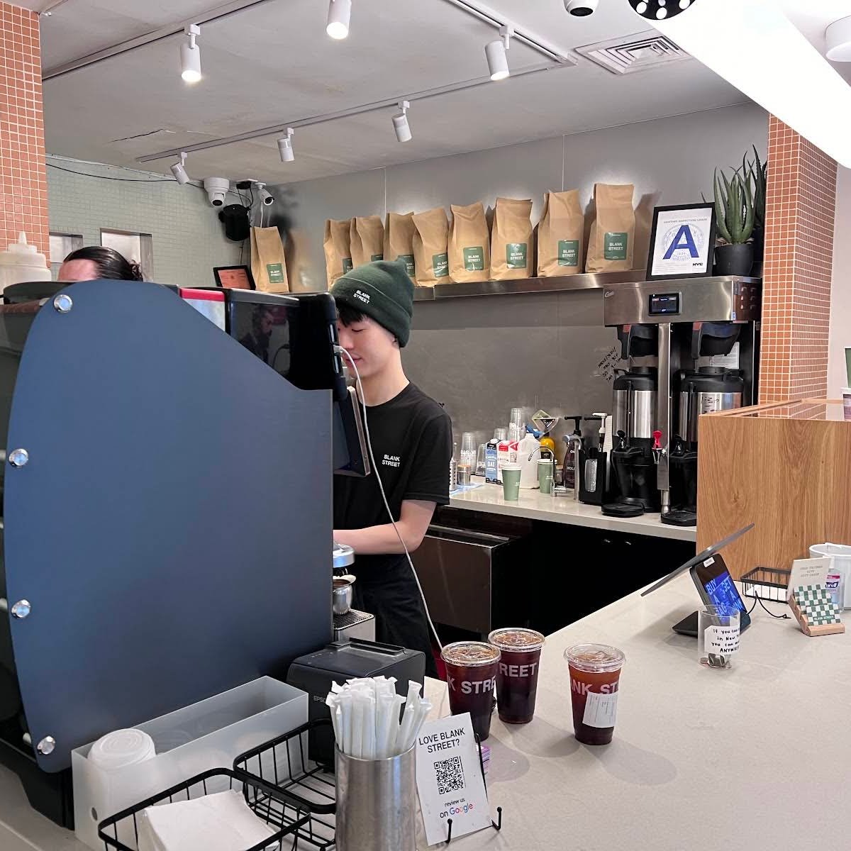Blank Street specialty coffee shop in New York - photo 13
