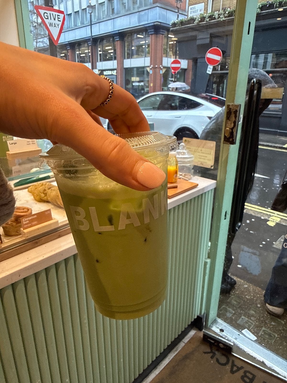 Blank Street specialty coffee shop in New York - photo 4