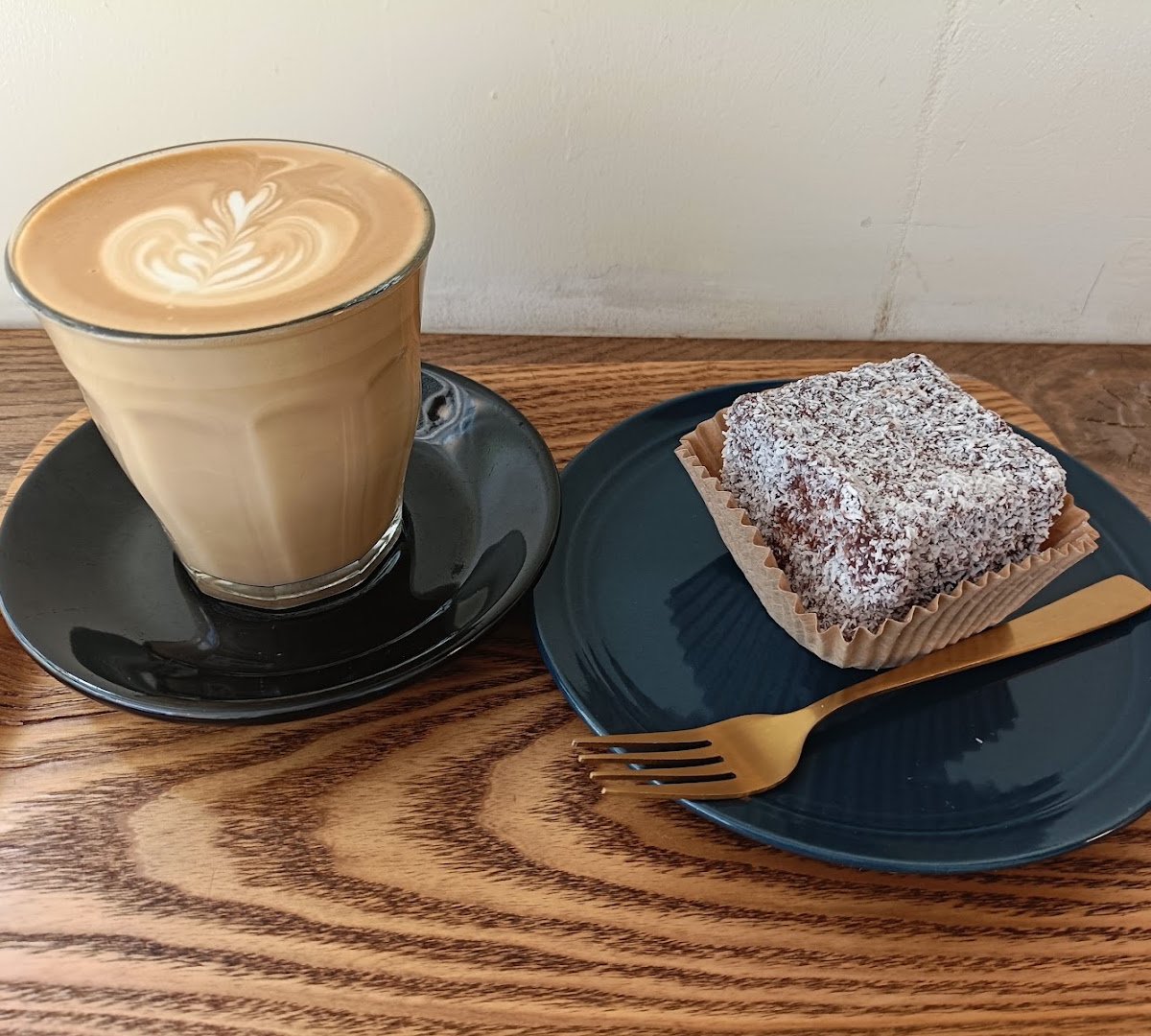 Coffee at Servo Coffee, specialty coffee shop in Tokyo