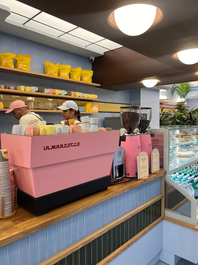 Amiko Brunch & Gelato | Brunch Eixample specialty coffee shop in Barcelona - photo 6