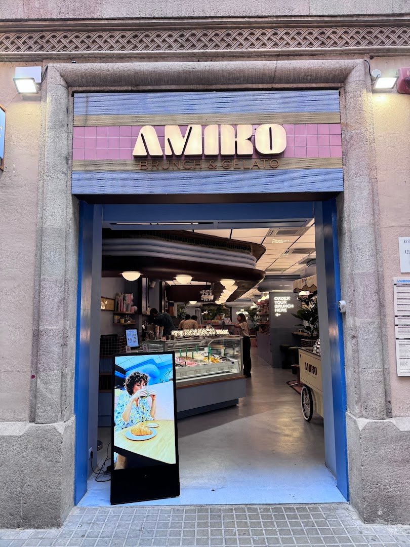 Amiko Brunch & Gelato | Brunch Eixample specialty coffee shop in Barcelona - photo 8