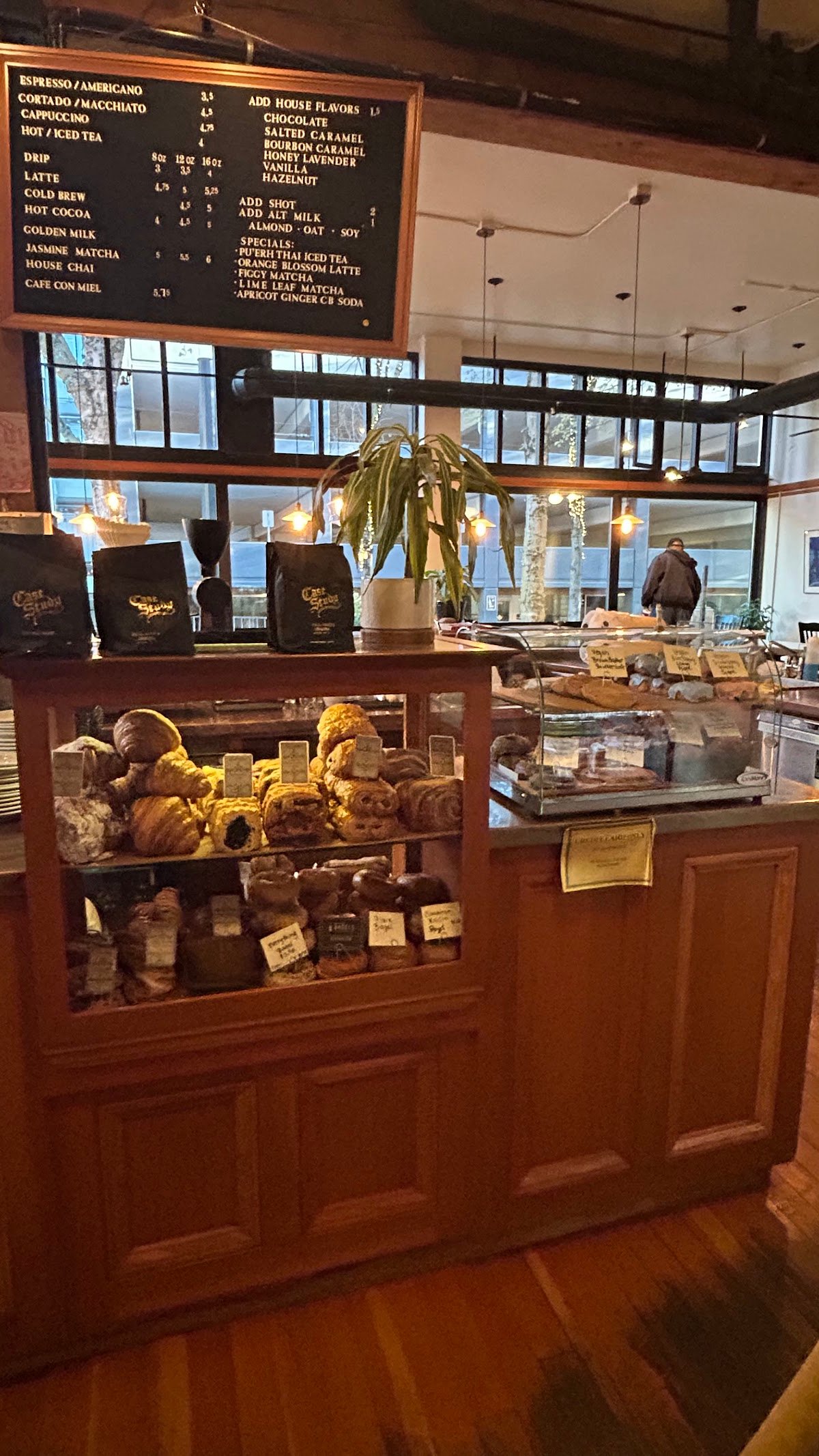 Case Study Coffee Roasters specialty coffee shop in Portland - photo 14