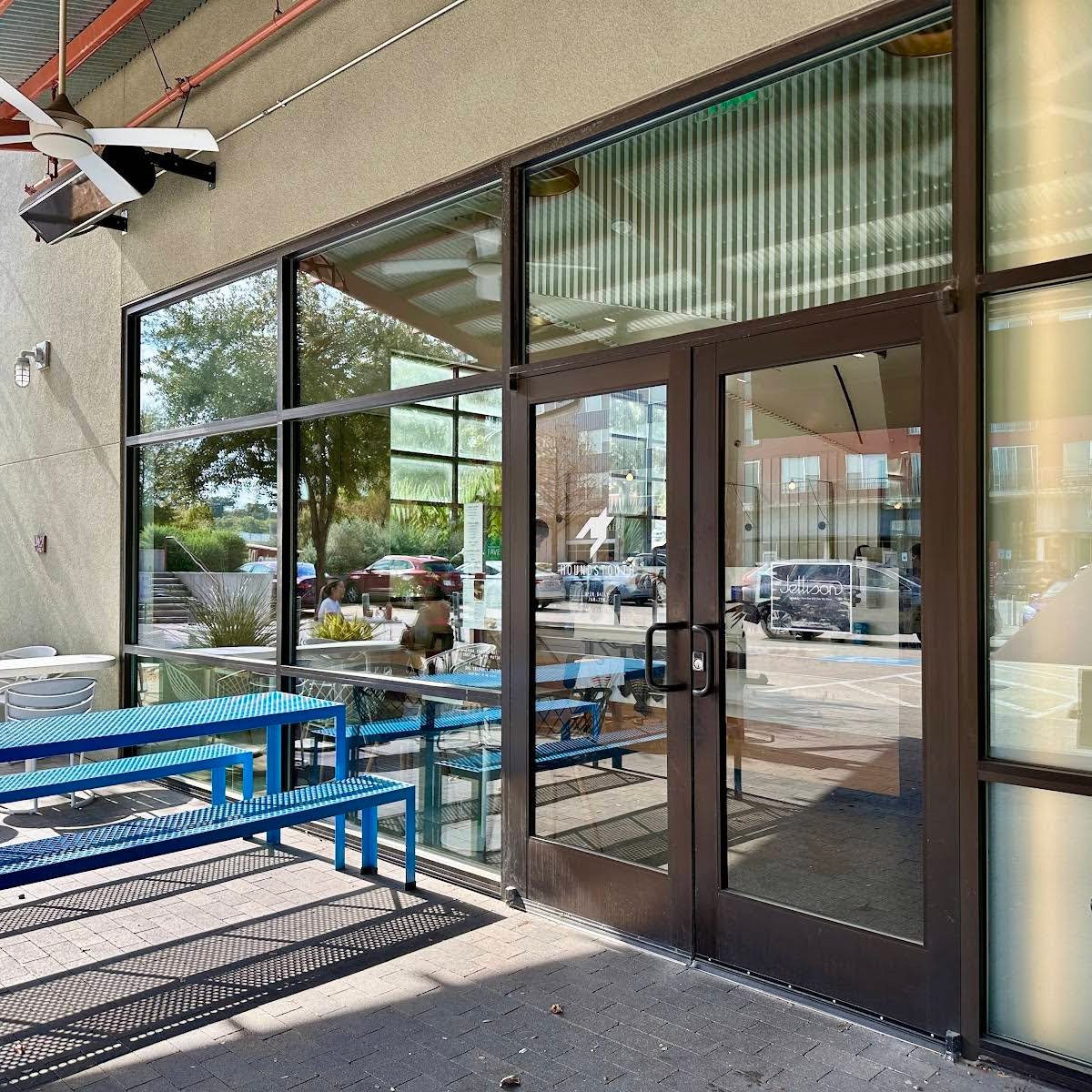 Houndstooth Coffee specialty coffee shop in Dallas - photo 12