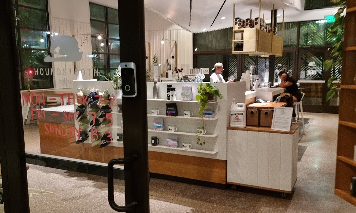 Houndstooth Coffee specialty coffee shop in Dallas - photo 13