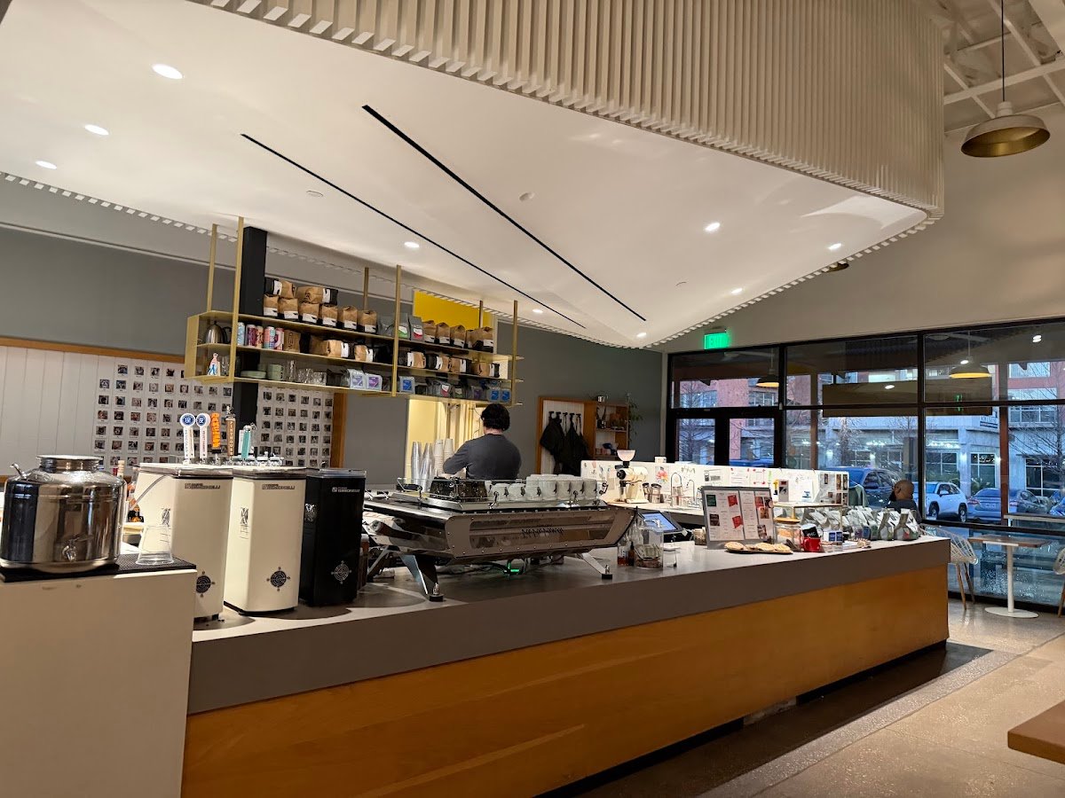 Houndstooth Coffee specialty coffee shop in Dallas - photo 5