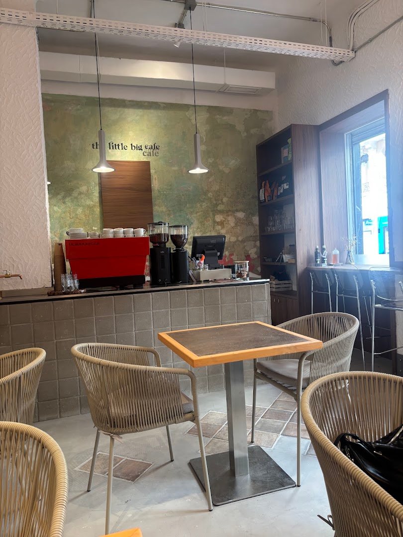 The Little Big Cafe Fernández de Los Ríos specialty coffee shop in Madrid - photo 3