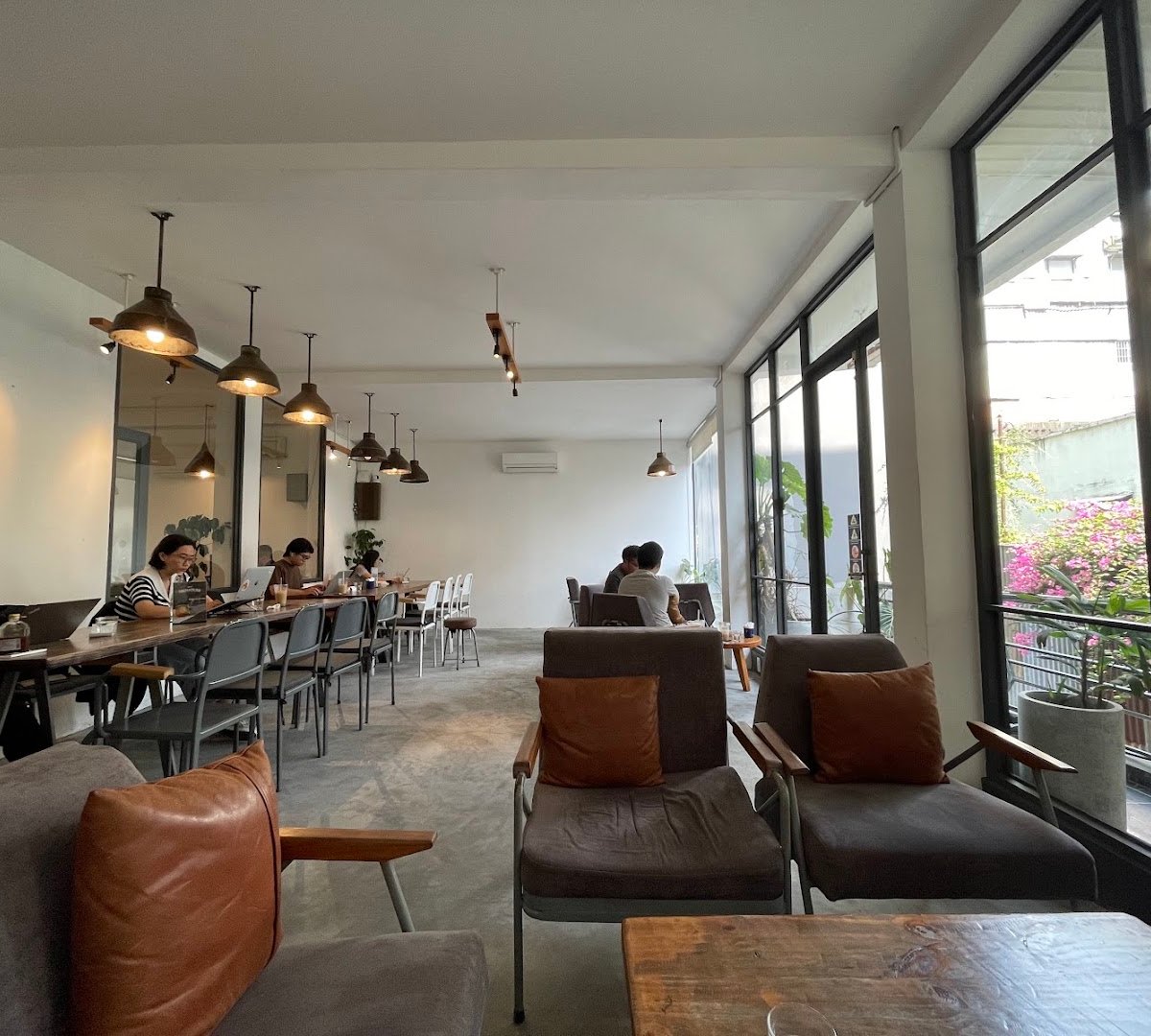 Là Việt Coffee Saigon (Hai Bà Trưng) specialty coffee shop in Ho Chi Minh City - photo 2