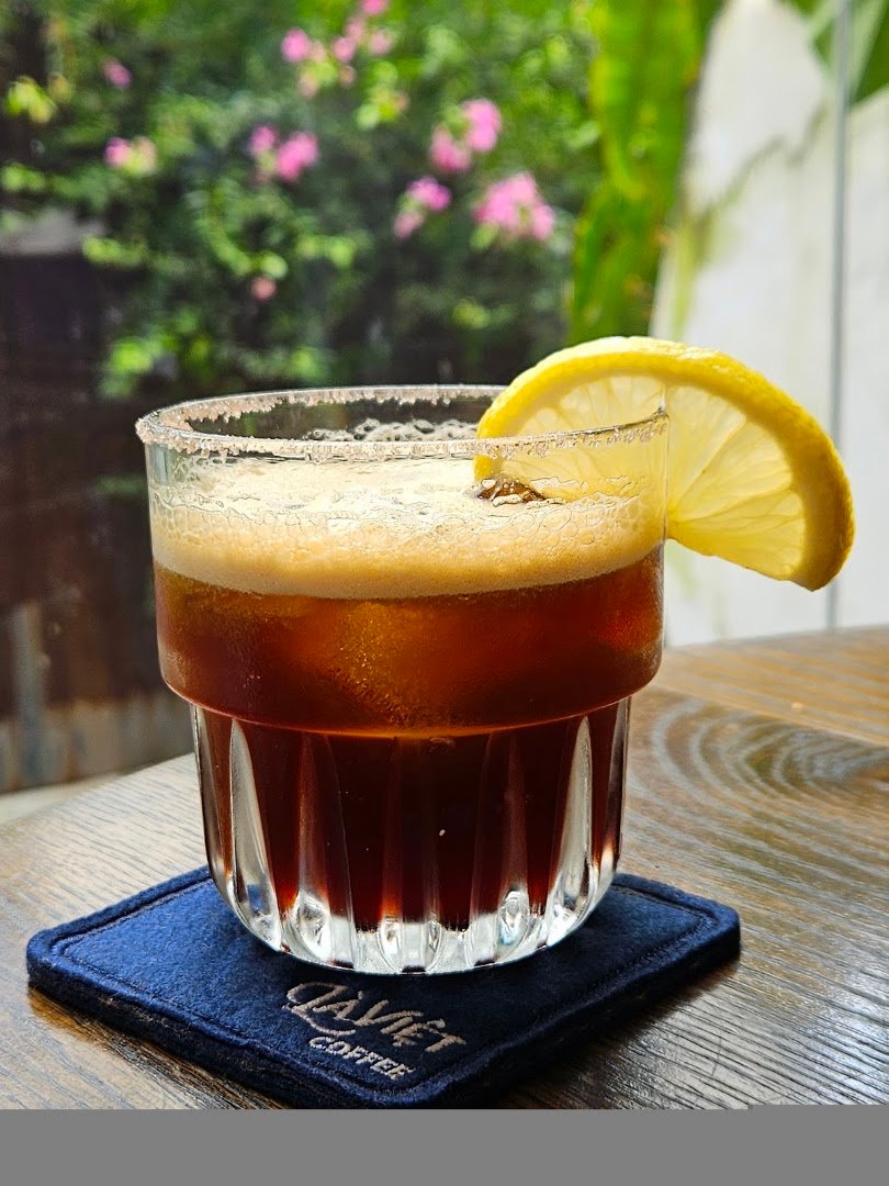 Là Việt Coffee Saigon (Hai Bà Trưng) specialty coffee shop in Ho Chi Minh City - photo 7