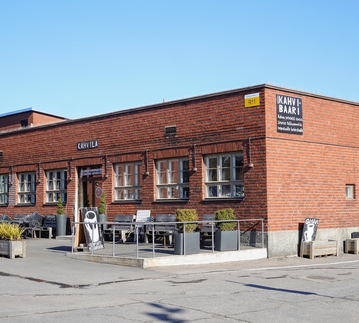 Storefront of Helsingin Kahvipaahtimon Päiväkahvibaari Teurastamo, specialty coffee shop in Helsinki