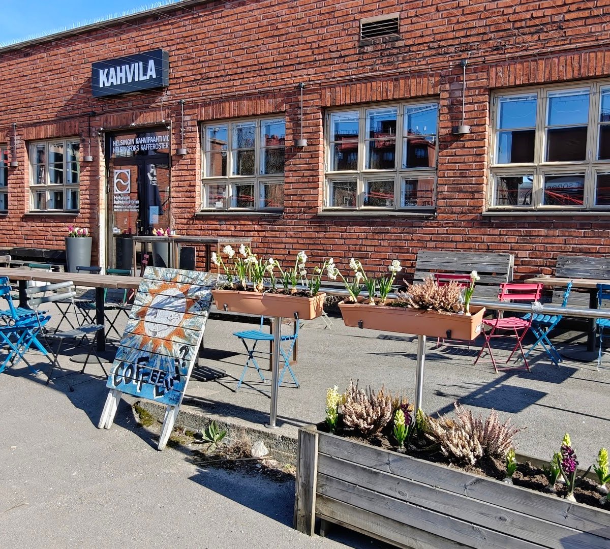 Storefront of Helsingin Kahvipaahtimon Päiväkahvibaari Teurastamo, specialty coffee shop in Helsinki