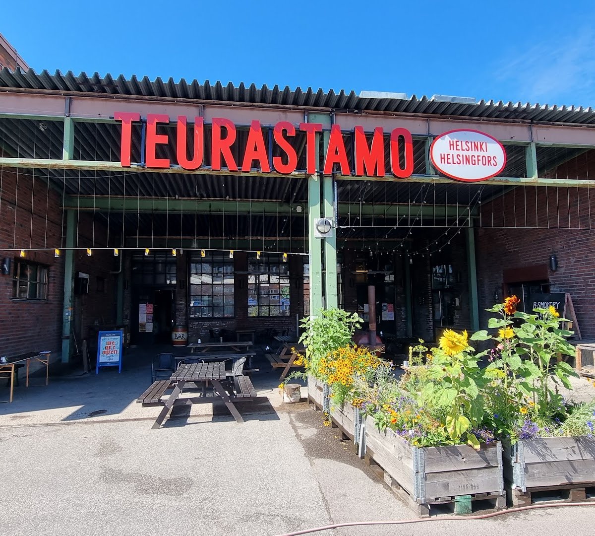 Storefront of Helsingin Kahvipaahtimon Päiväkahvibaari Teurastamo, specialty coffee shop in Helsinki