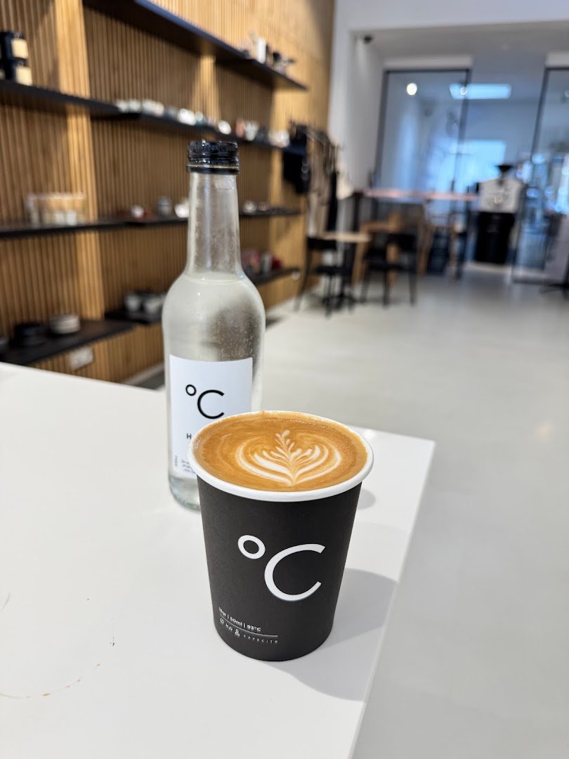Cafecito specialty coffee shop in Amsterdam - photo 3