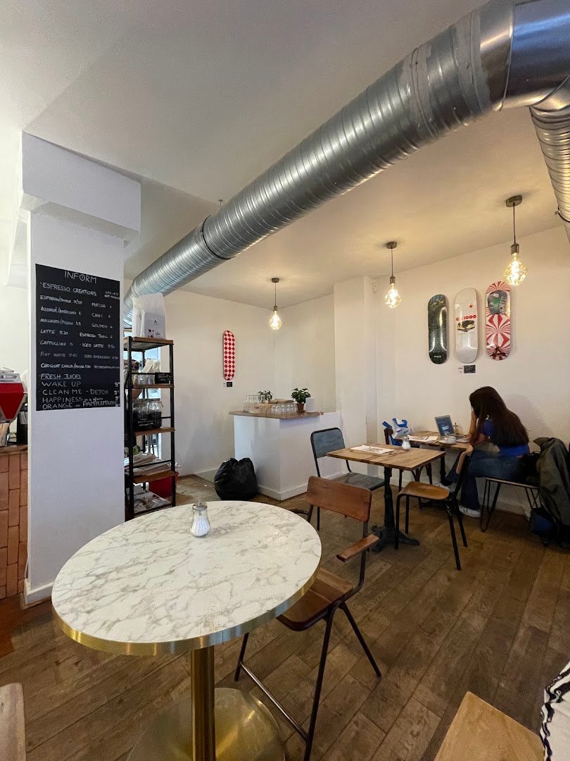 Inform Café specialty coffee shop in Paris - photo 9