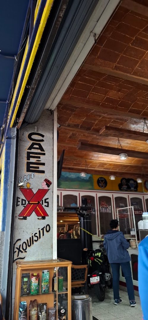 Storefront of Café X, specialty coffee shop in Mexico City