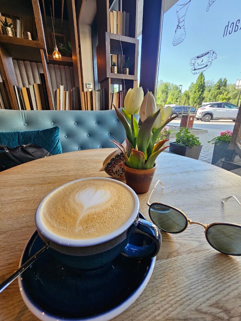 Coffee at Ach Cafe, specialty coffee shop in Warsaw