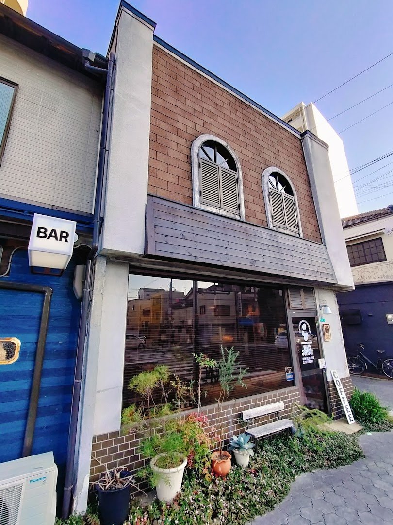 Storefront of COFFEE LONG SEASON, specialty coffee shop in Osaka
