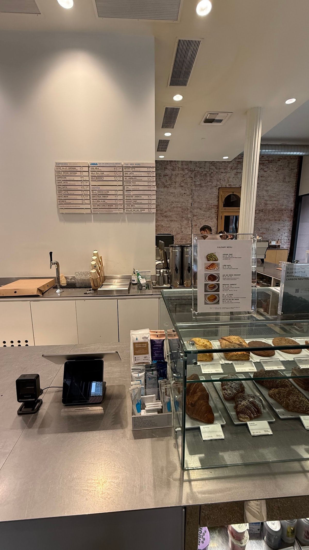 Blue Bottle Coffee specialty coffee shop in Los Angeles - photo 11