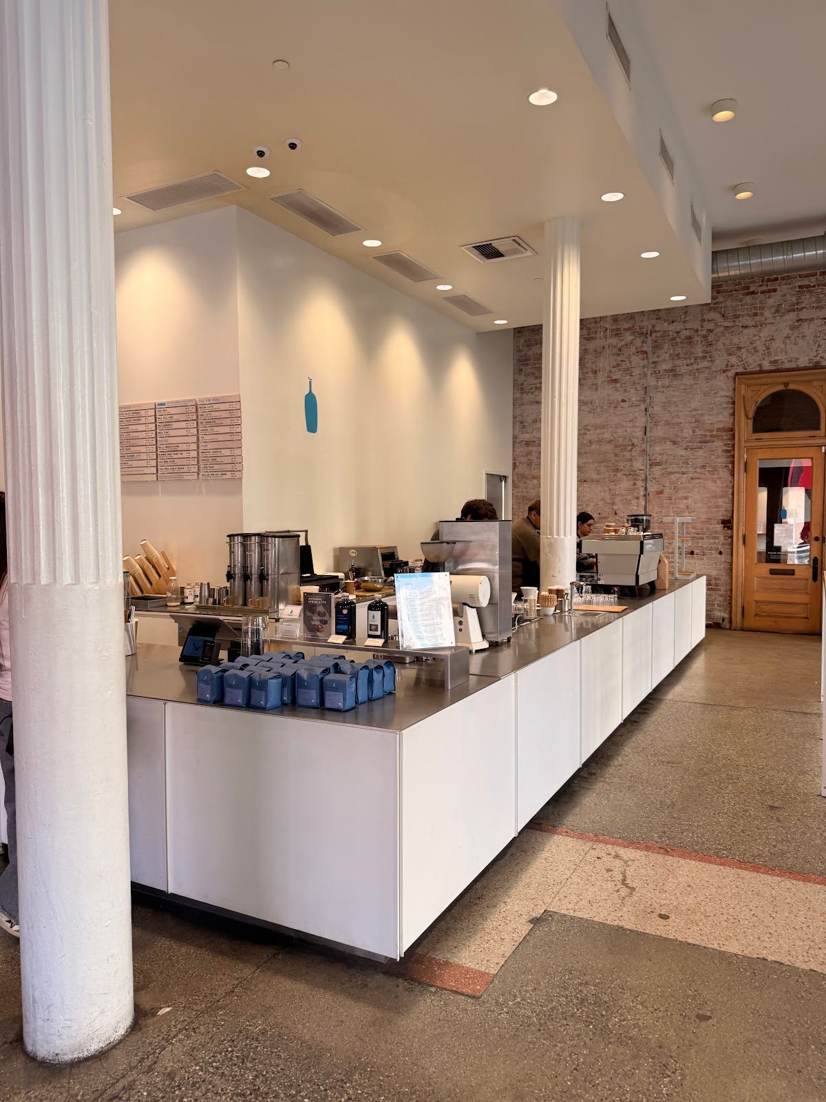Blue Bottle Coffee specialty coffee shop in Los Angeles - photo 4