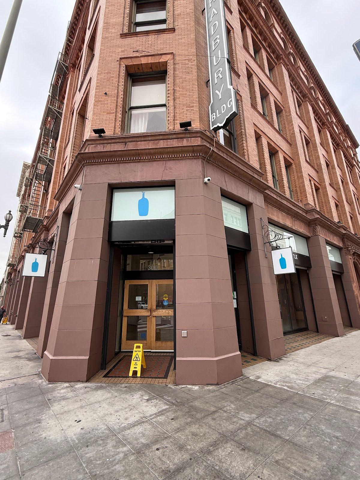 Blue Bottle Coffee specialty coffee shop in Los Angeles - photo 7