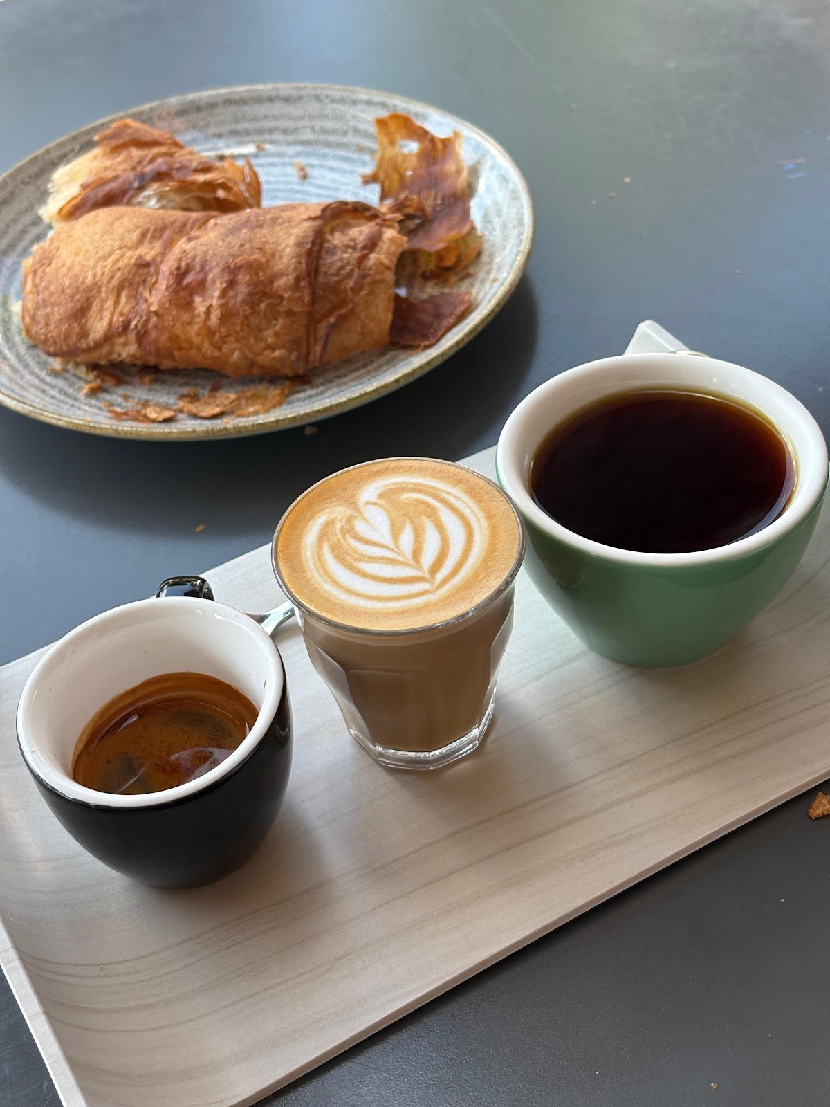 Velasquez and Van Wezel specialty coffee shop in London - photo 5