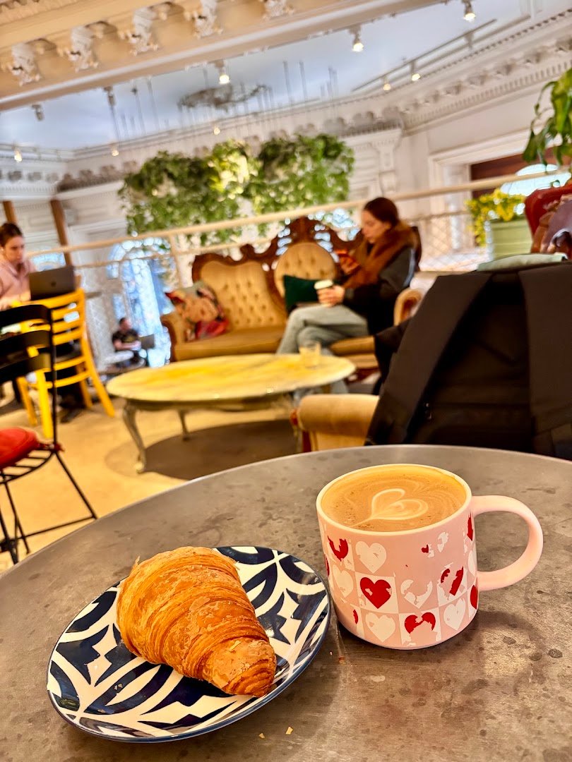 Coffee at Tommy Café, specialty coffee shop in Montreal