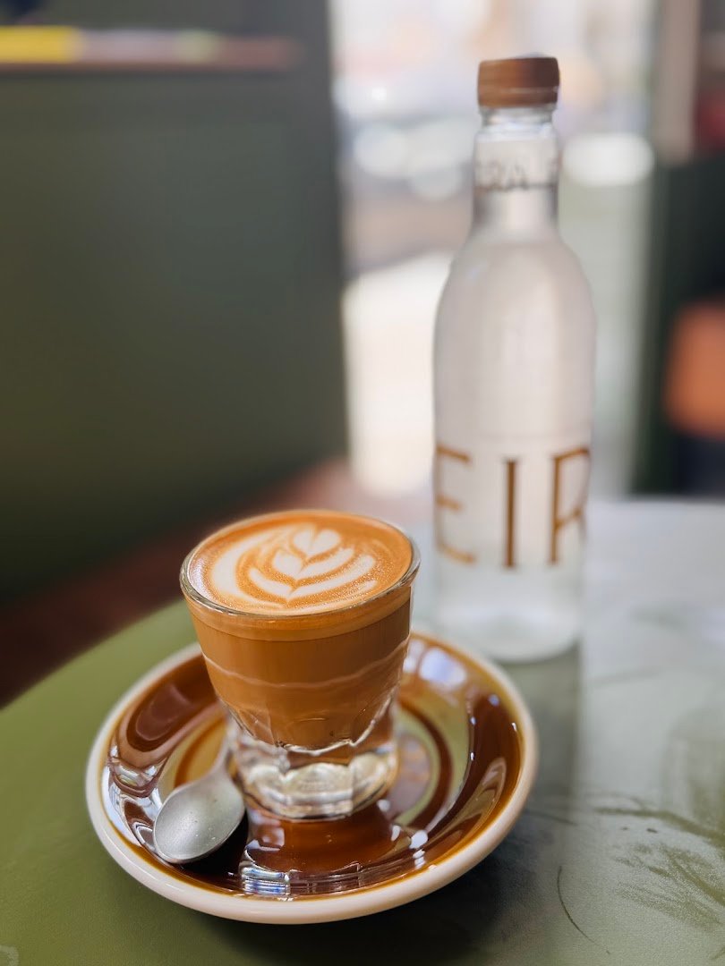 Saddle London specialty coffee shop in London - photo 4