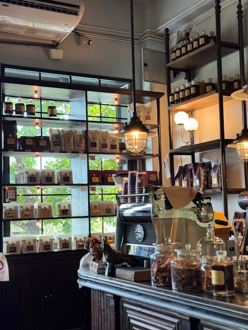 Cherrydog Coffee Roaster specialty coffee shop in Bangkok - photo 7