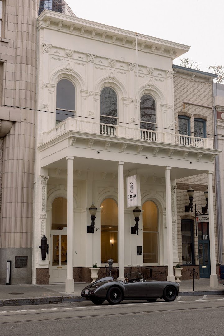 Storefront of Crème Coffee, specialty coffee shop in Sacramento