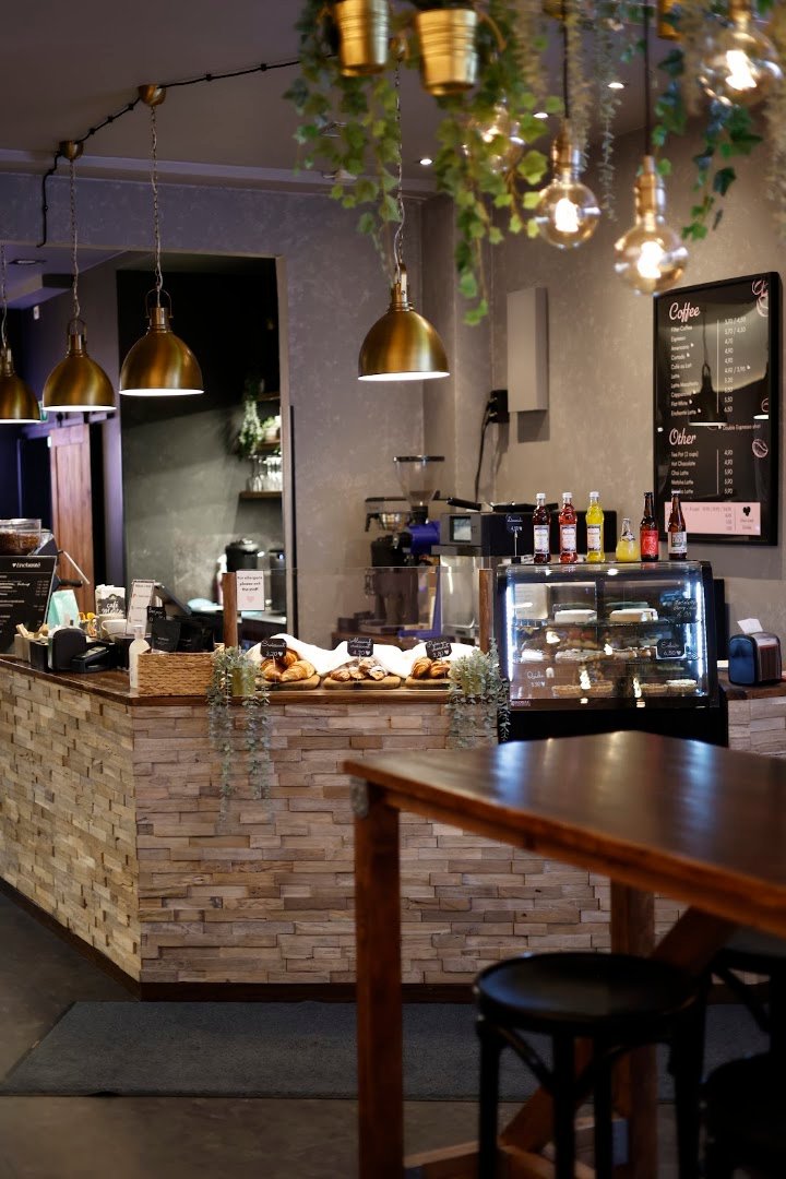 Interior of Enchanté Café, specialty coffee shop in Helsinki