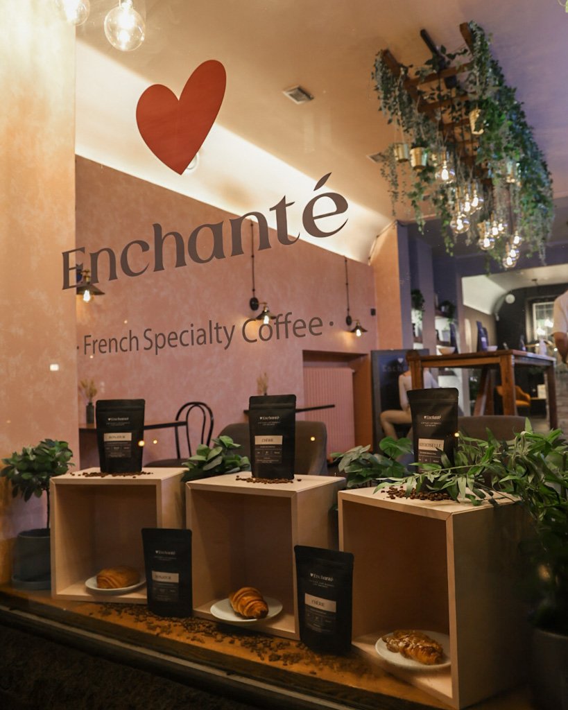 Interior of Enchanté Café, specialty coffee shop in Helsinki