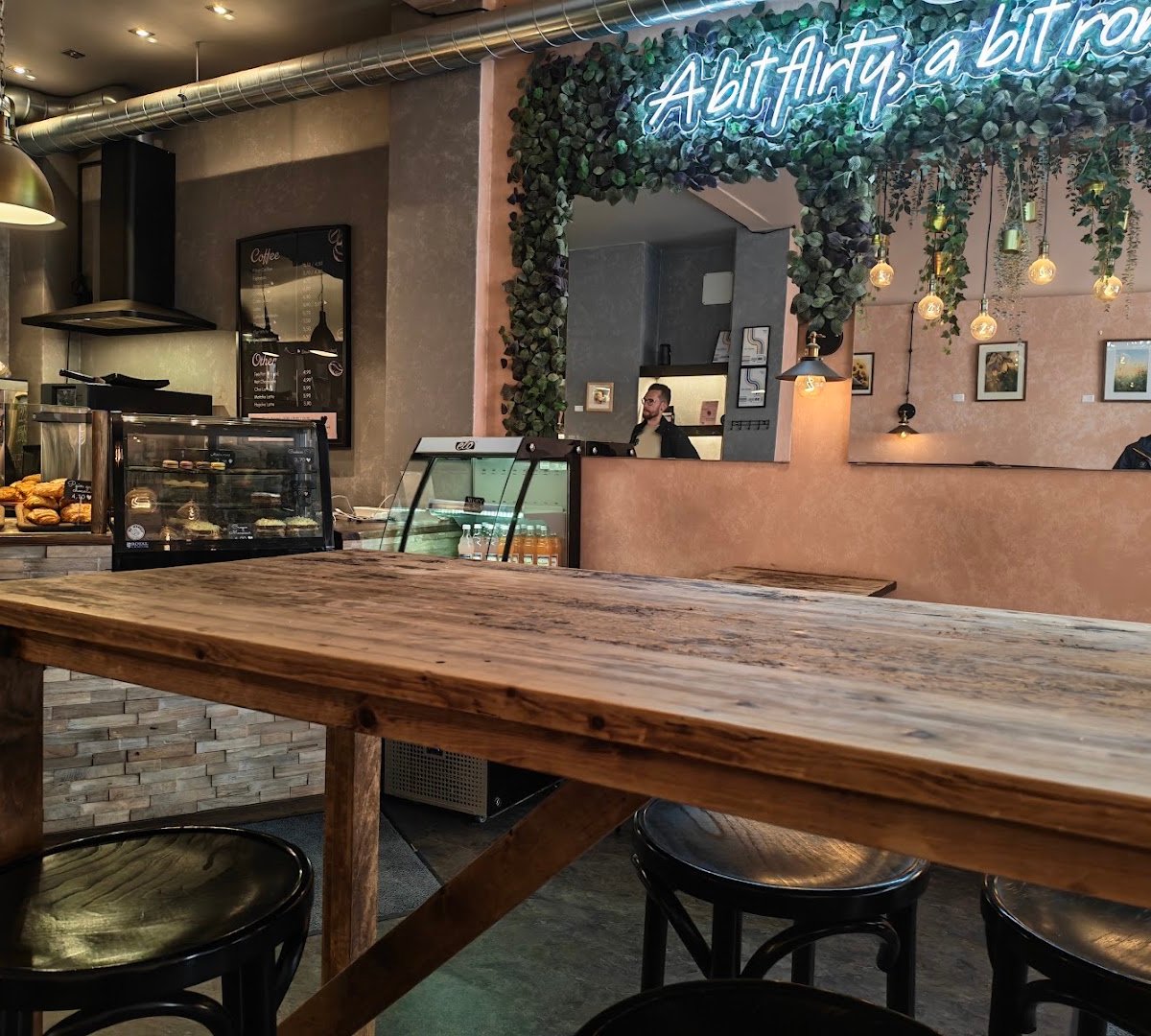 Interior of Enchanté Café, specialty coffee shop in Helsinki