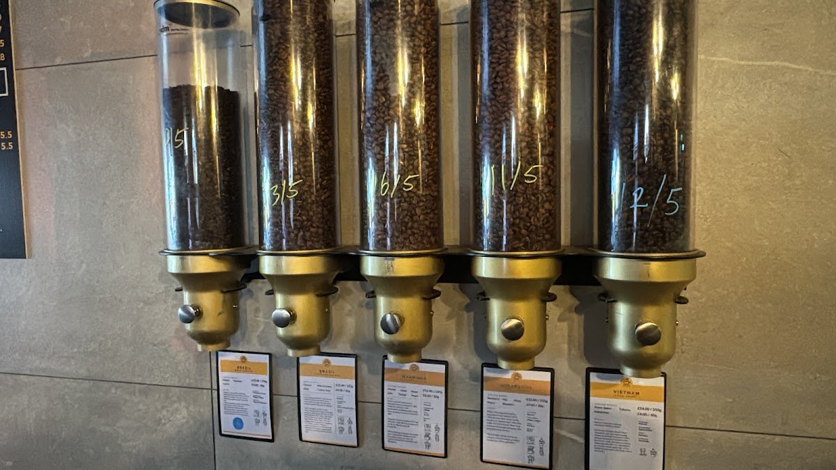 Arise Coffee Roasters specialty coffee shop in London - photo 5