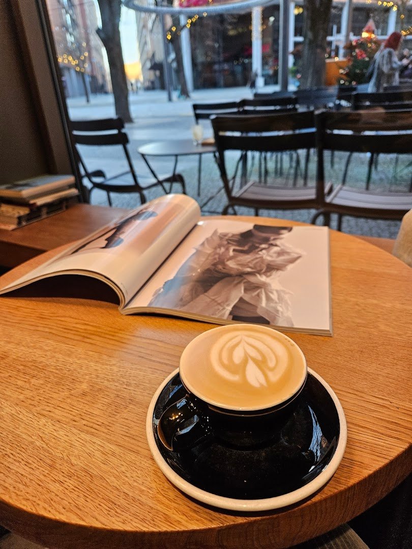 The Barn Café Potsdamer Platz specialty coffee shop in Berlin - photo 9