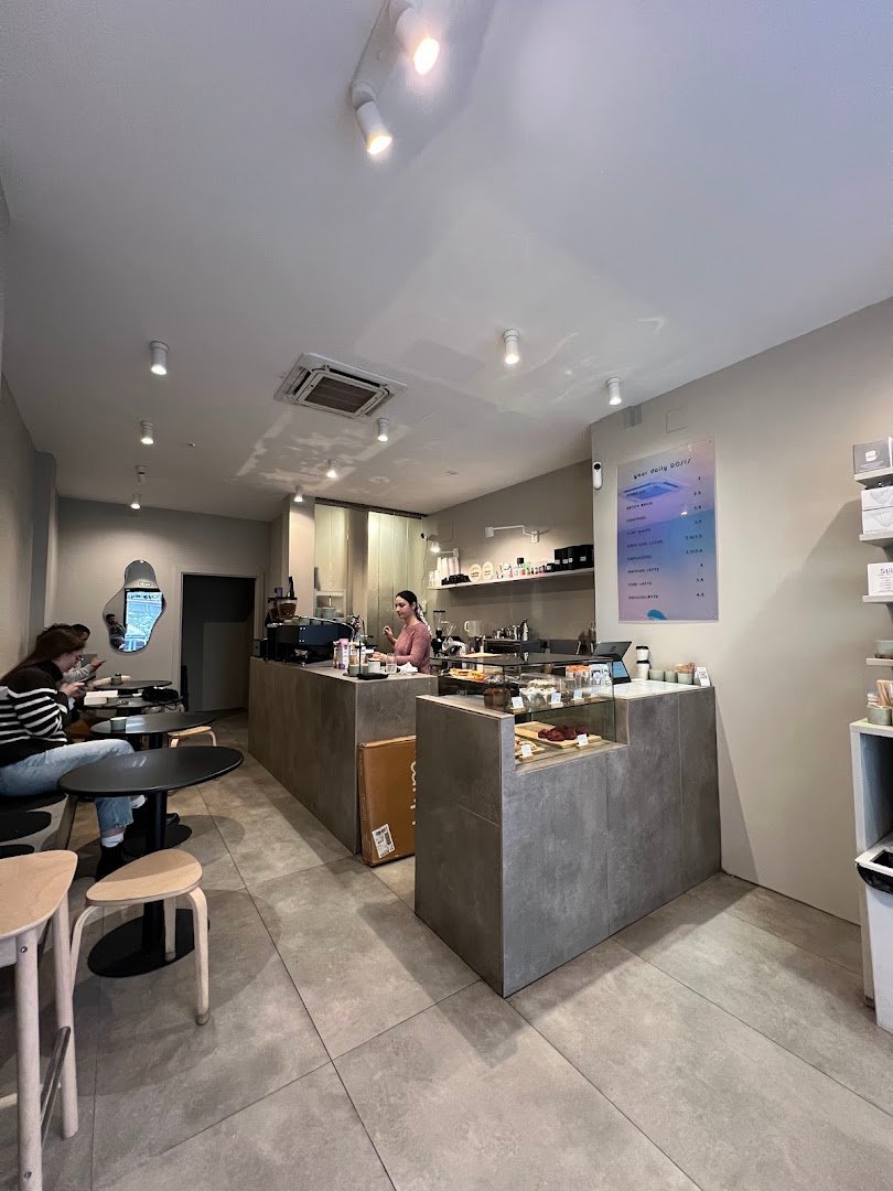 DOSIS CAFE specialty coffee shop in Madrid - photo 9