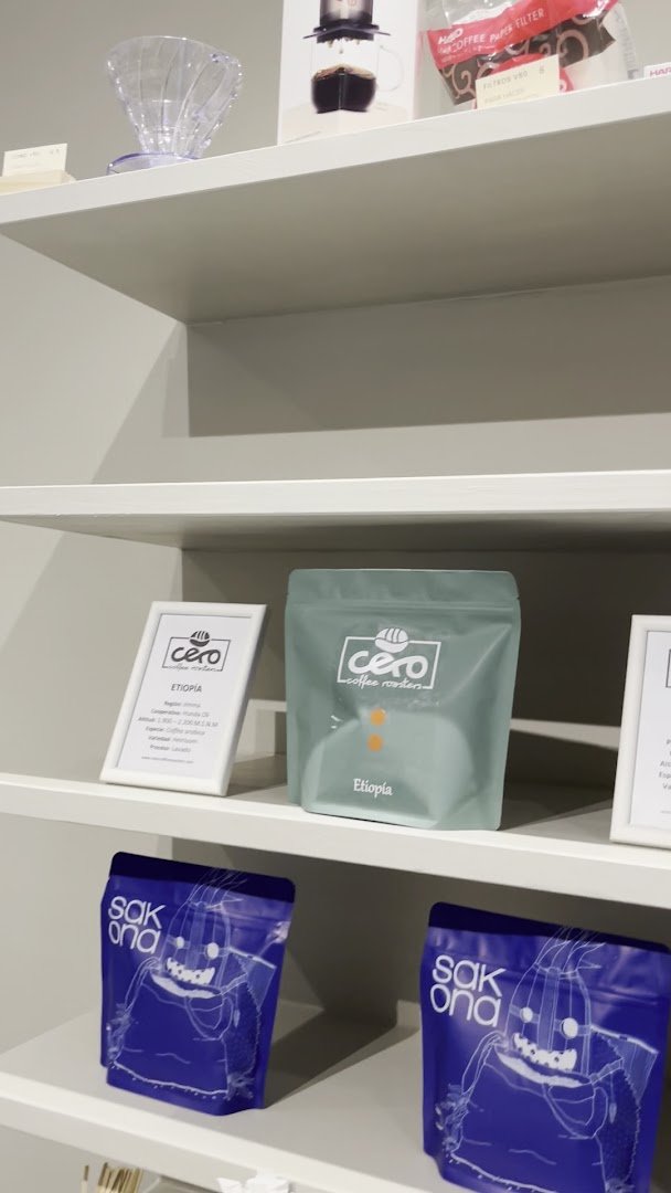 DOSIS CAFE specialty coffee shop in Madrid - photo 10