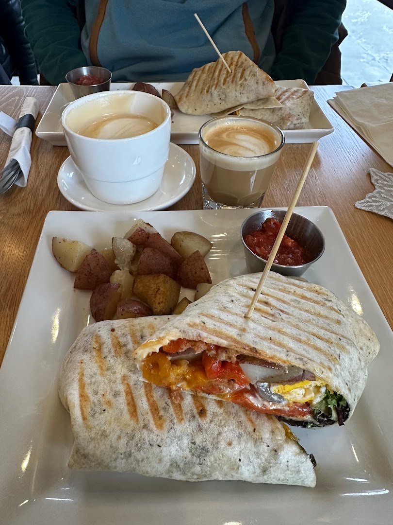 Coffee at AM:FM Creekside, specialty coffee shop in Rochester