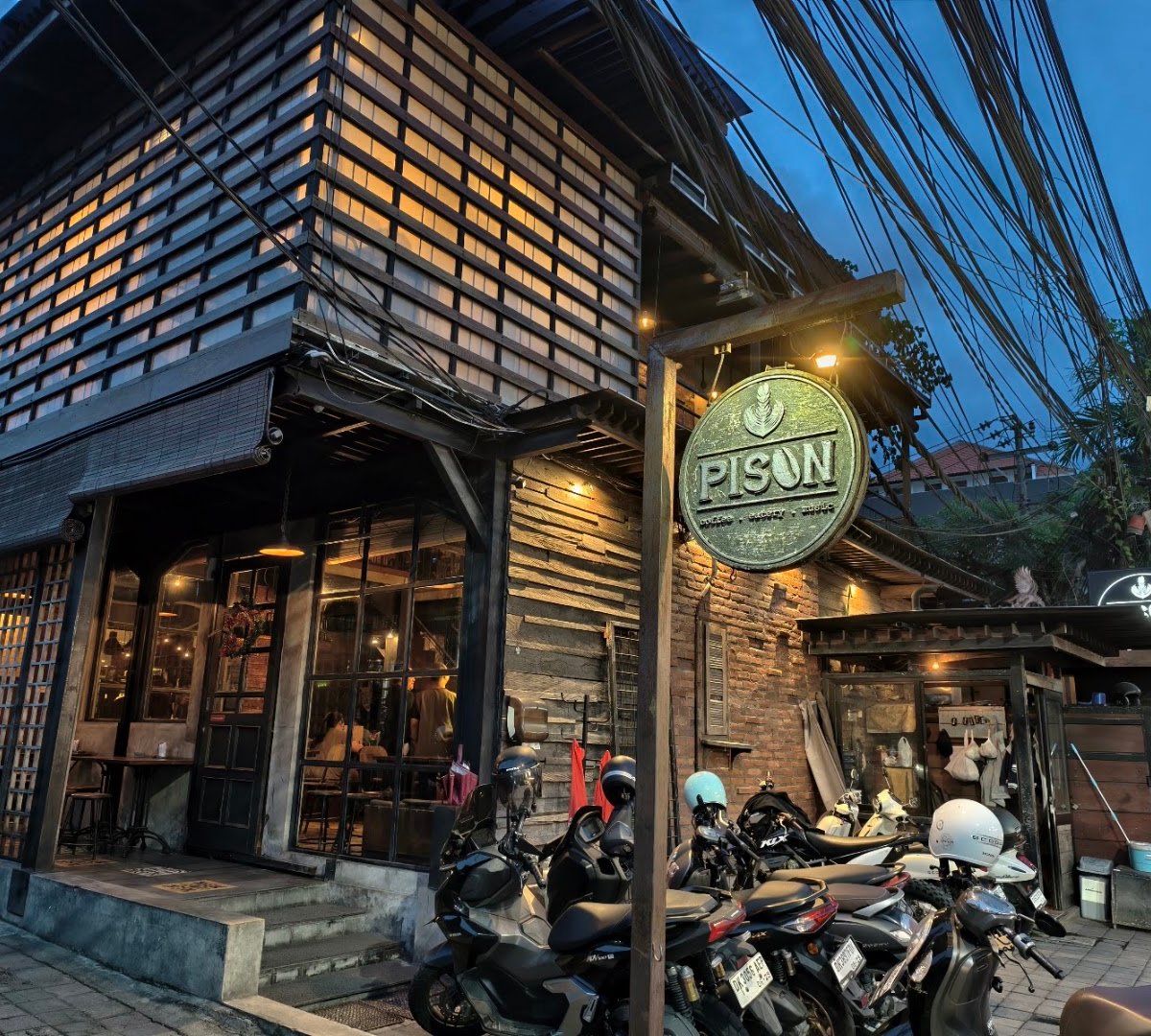 Pison, Petitenget specialty coffee shop in Bali - photo 5
