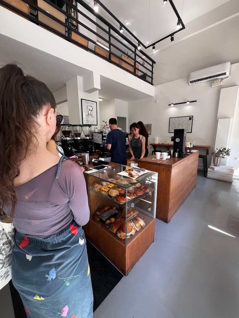 Interior of Foyer Espresso Bar, specialty coffee shop in Athens