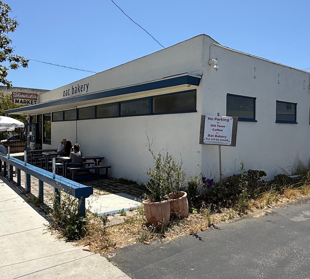 Storefront of Oat Bakery, specialty coffee shop in Santa Barbara