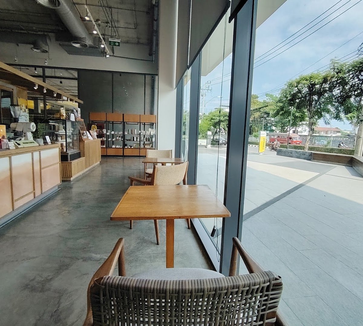 Roots at La Salle รูท แอท ลาซาล specialty coffee shop in Bangkok - photo 2