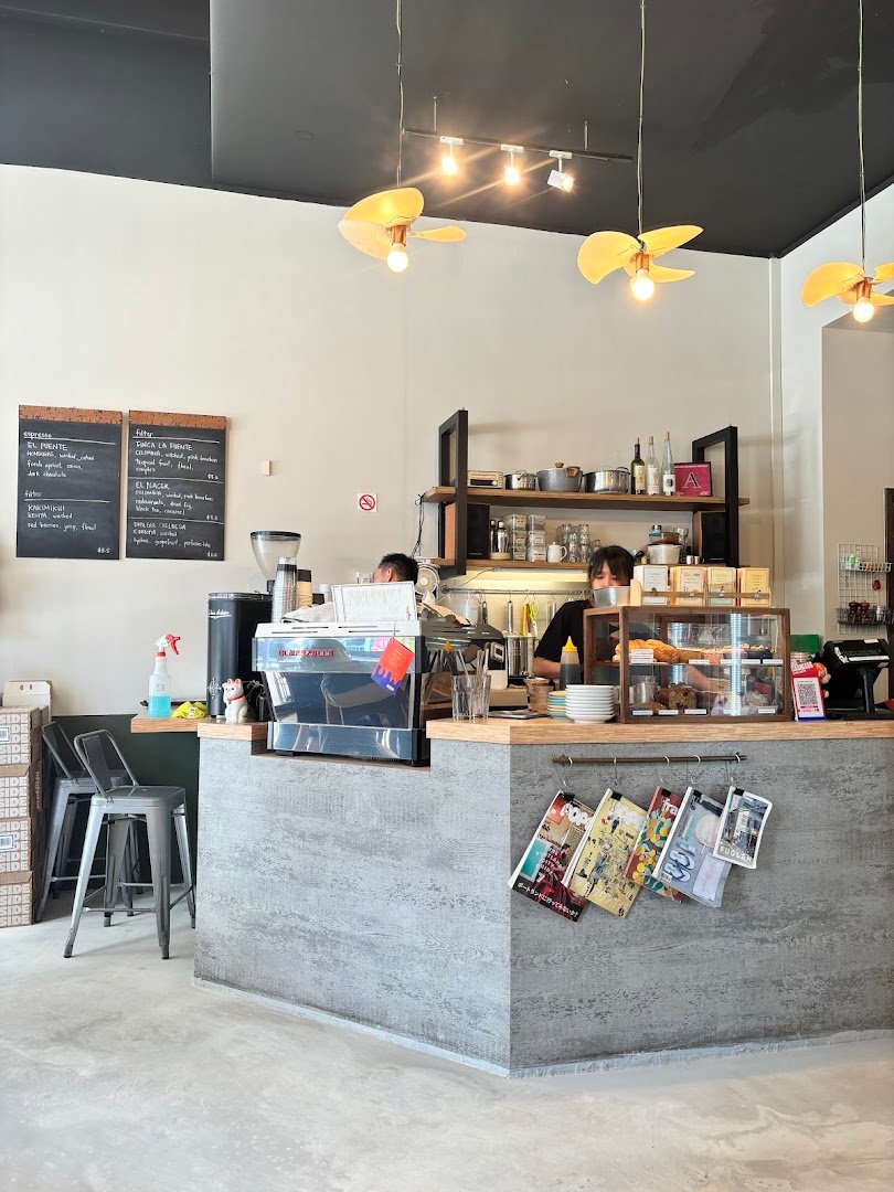 Interior of Old Hen Coffee (NUS), specialty coffee shop in Singapore
