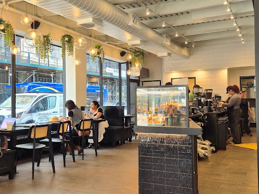 Gregorys Coffee specialty coffee shop in New York - photo 6