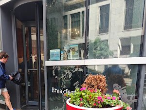 AMP Coffee Shop by Julius Meinl specialty coffee shop in Chicago - photo 8