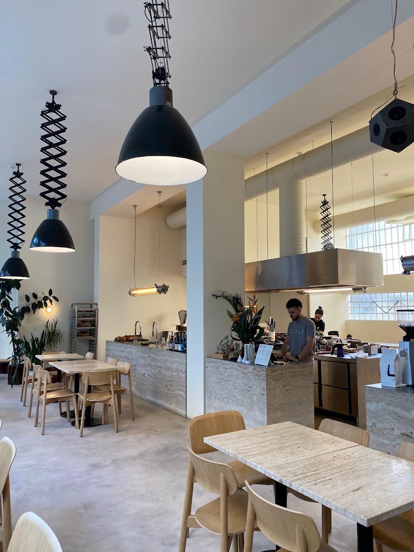 Interior of Early, specialty coffee shop in Porto